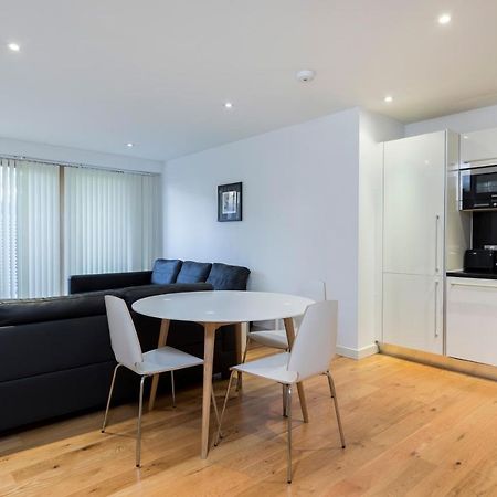East Croydon Apartments - Just 3 Mins Walk To East Croydon Station Esterno foto