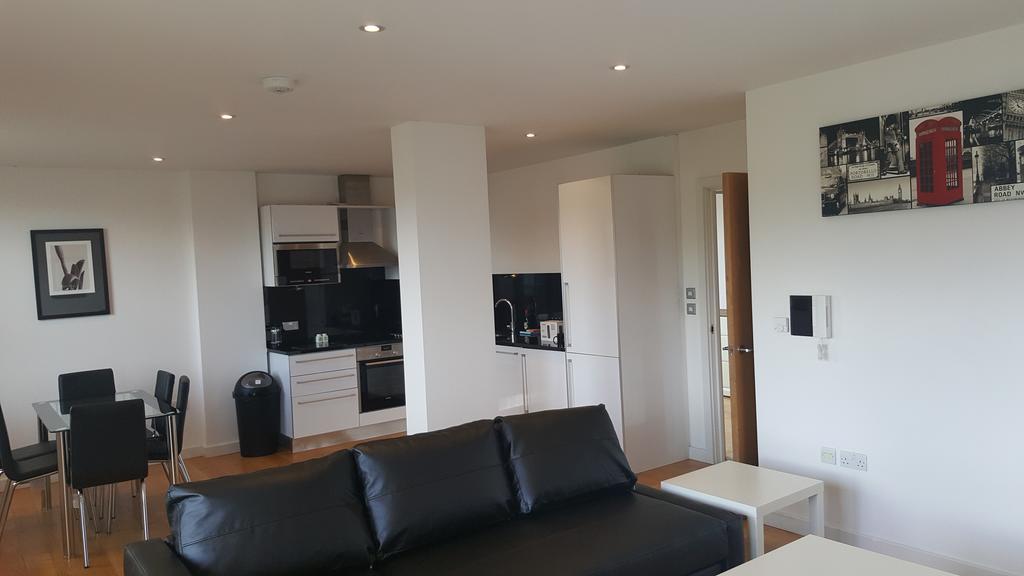 East Croydon Apartments - Just 3 Mins Walk To East Croydon Station Esterno foto