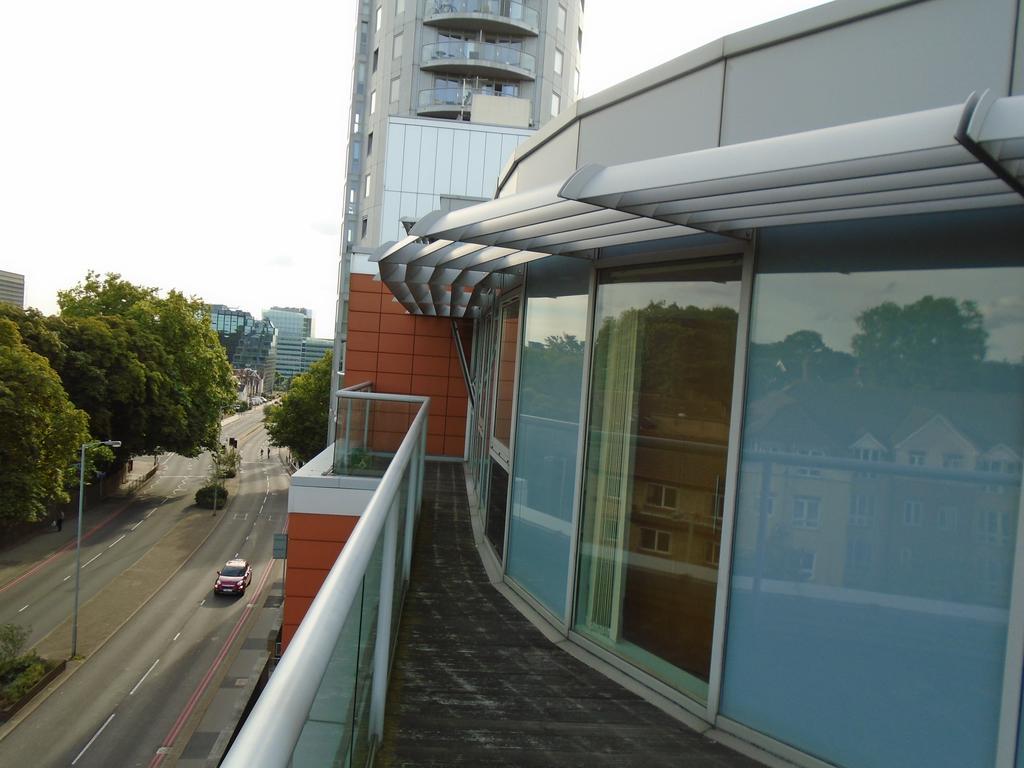 East Croydon Apartments - Just 3 Mins Walk To East Croydon Station Esterno foto