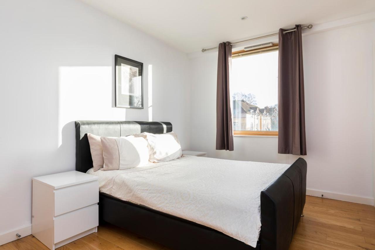 East Croydon Apartments - Just 3 Mins Walk To East Croydon Station Esterno foto