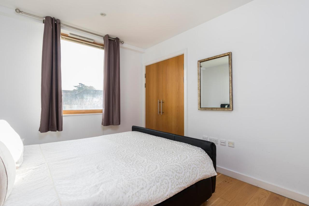 East Croydon Apartments - Just 3 Mins Walk To East Croydon Station Esterno foto